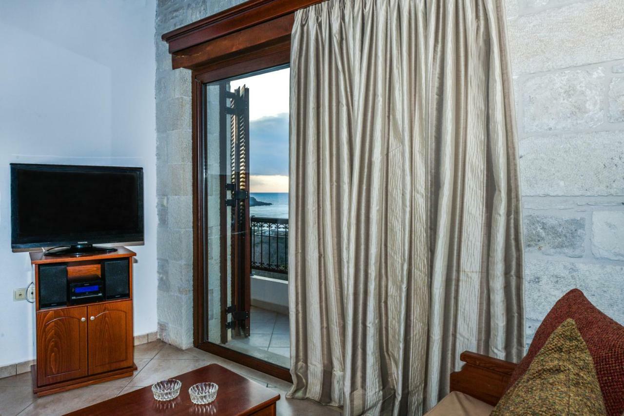 Ariadni Apartments Sfinárion 外观 照片